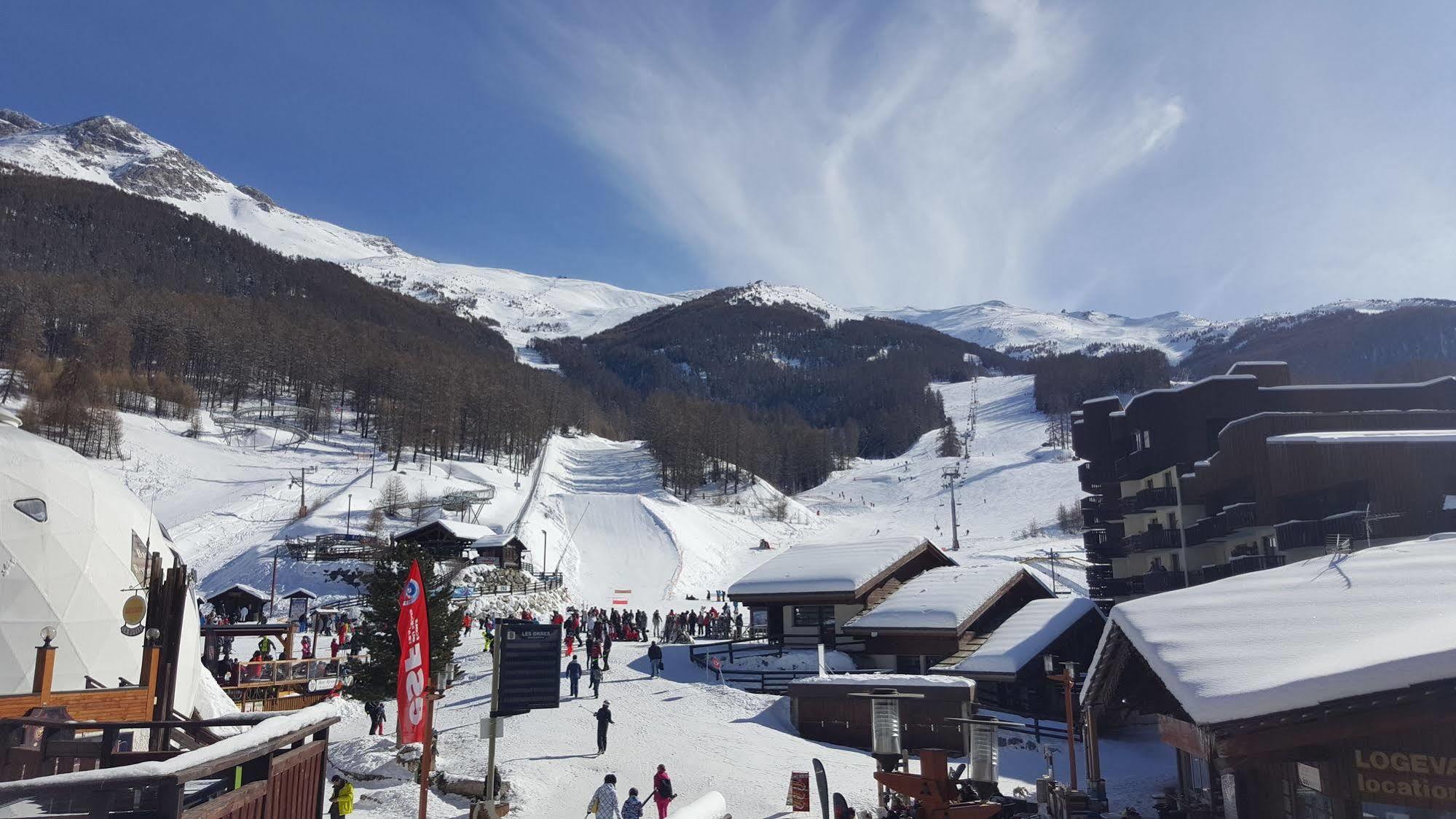 Hotel L'Escale Blanche เลซอร์ ภายนอก รูปภาพ